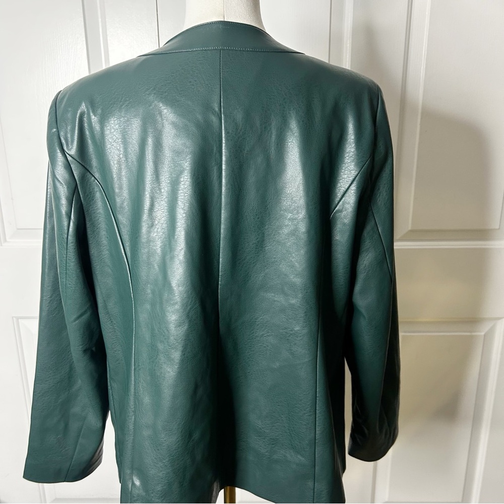 NWT GRAVER Susan Graver Faux Leather Long Sleeve Jacket (size 14 - Picture 8 of 8